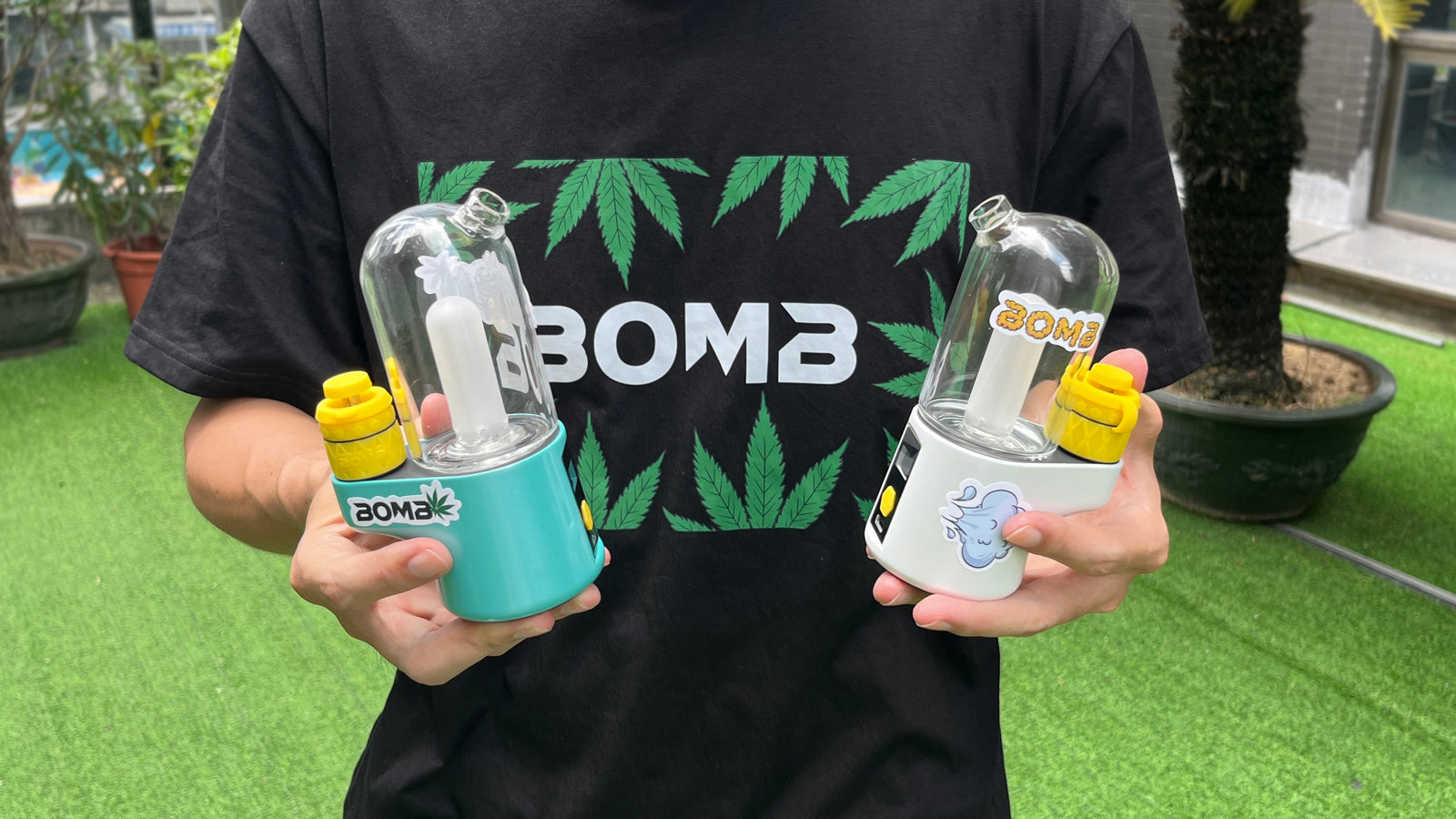 Bomb-Pro-vs.-New-Puffco-Peak-Which-One-is-The-Best-in-2024 BOMB BOMBERIG