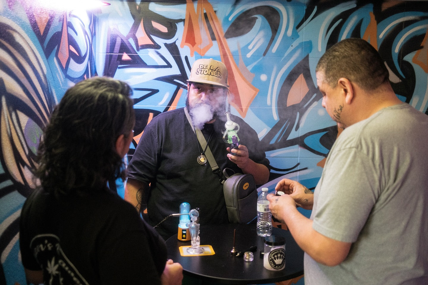 How-Electronic-Dab-Rigs-Are-Redefining-the-Dabbing-Experience BOMB BOMBERIG